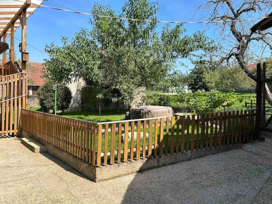 Maison Au Sein D'Une Ferme Villa Rahling Exterior foto